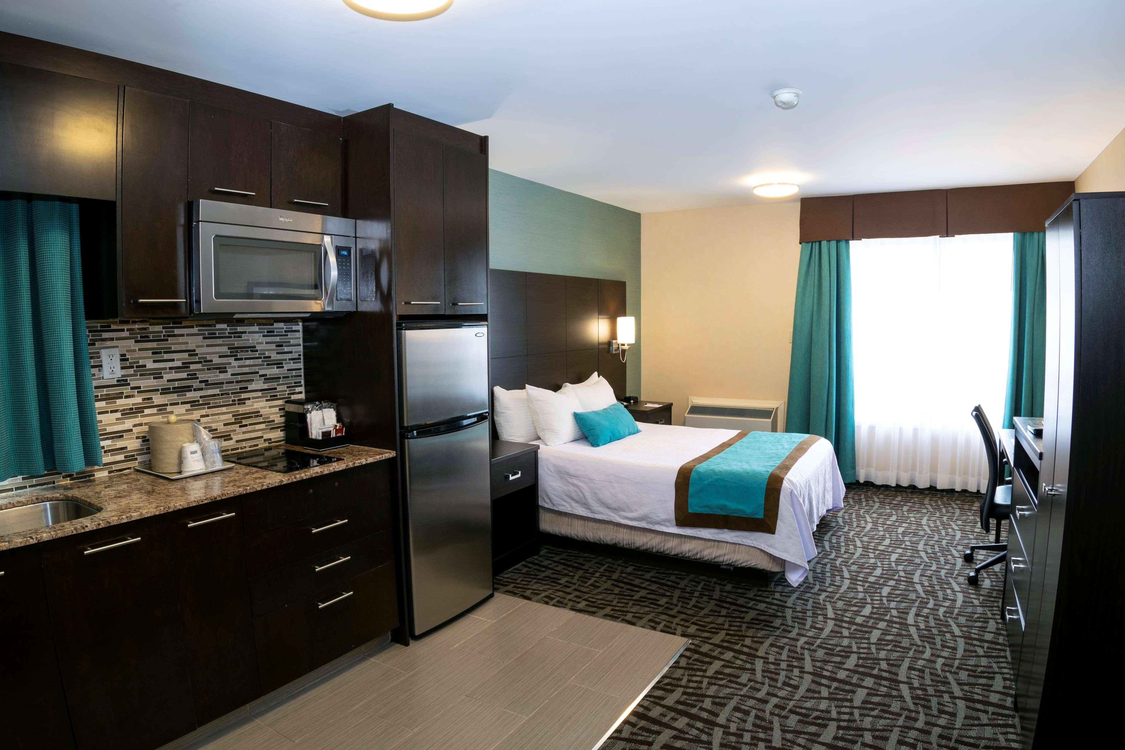 Best Western Plus Barrie Esterno foto