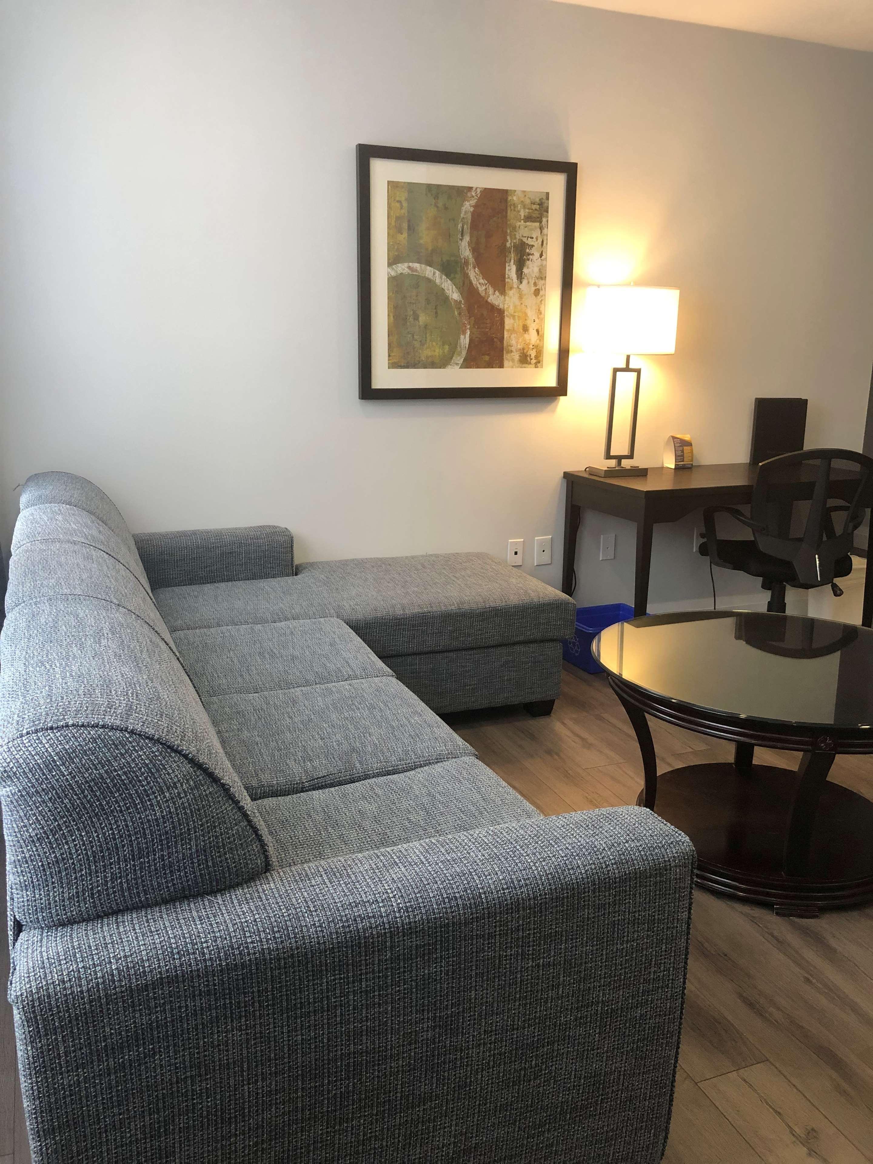 Best Western Plus Barrie Esterno foto