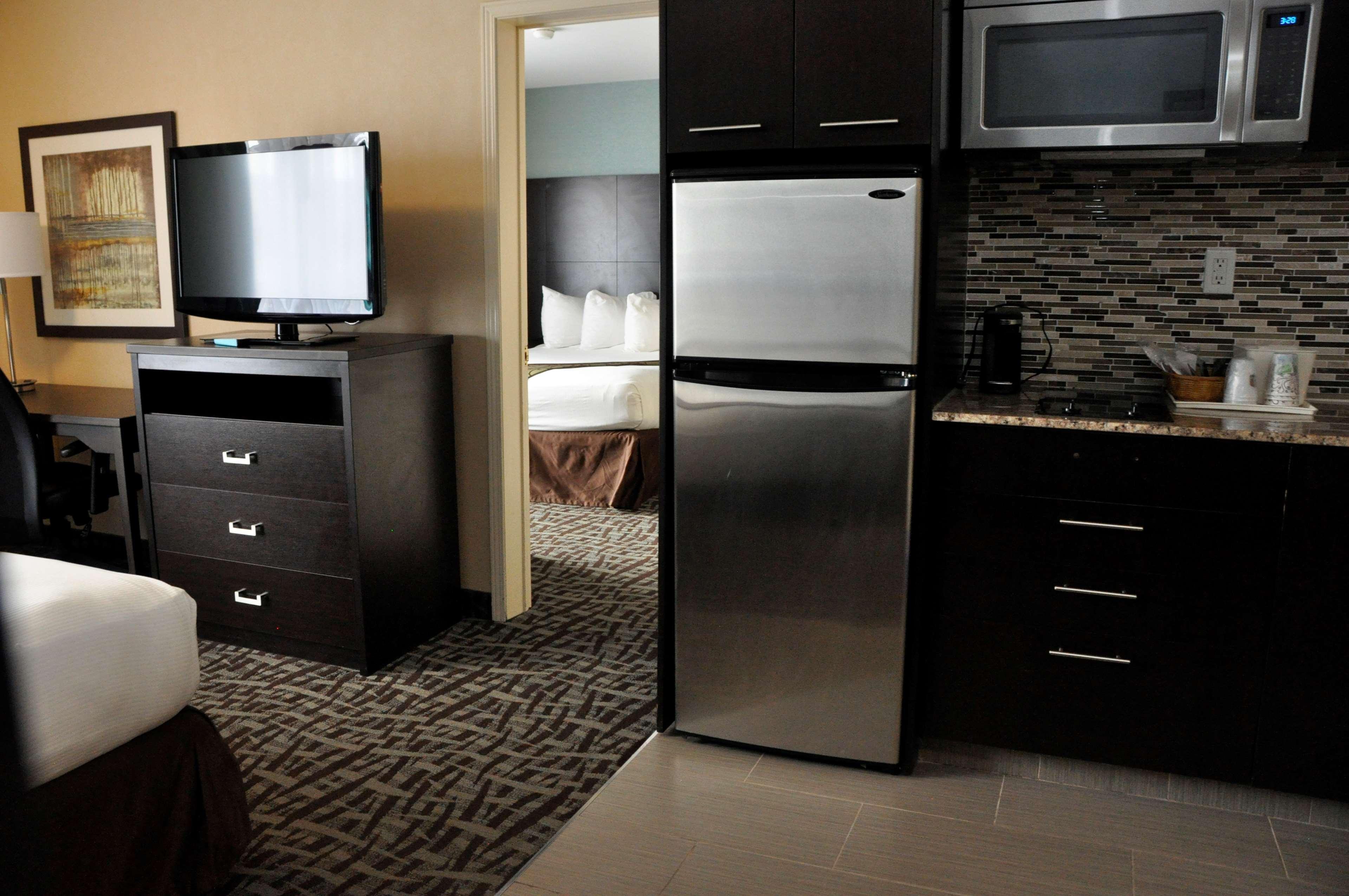 Best Western Plus Barrie Esterno foto