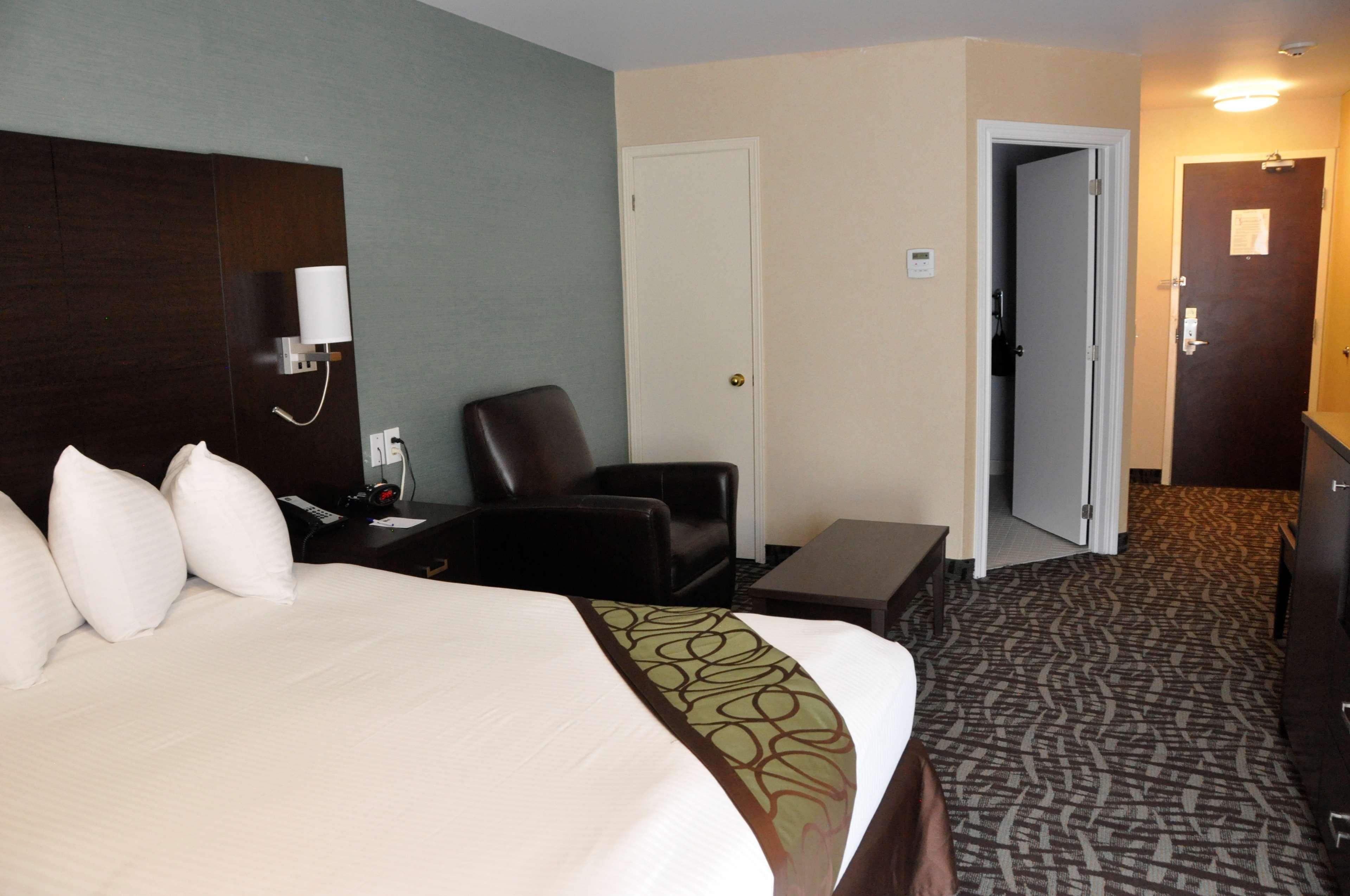 Best Western Plus Barrie Esterno foto