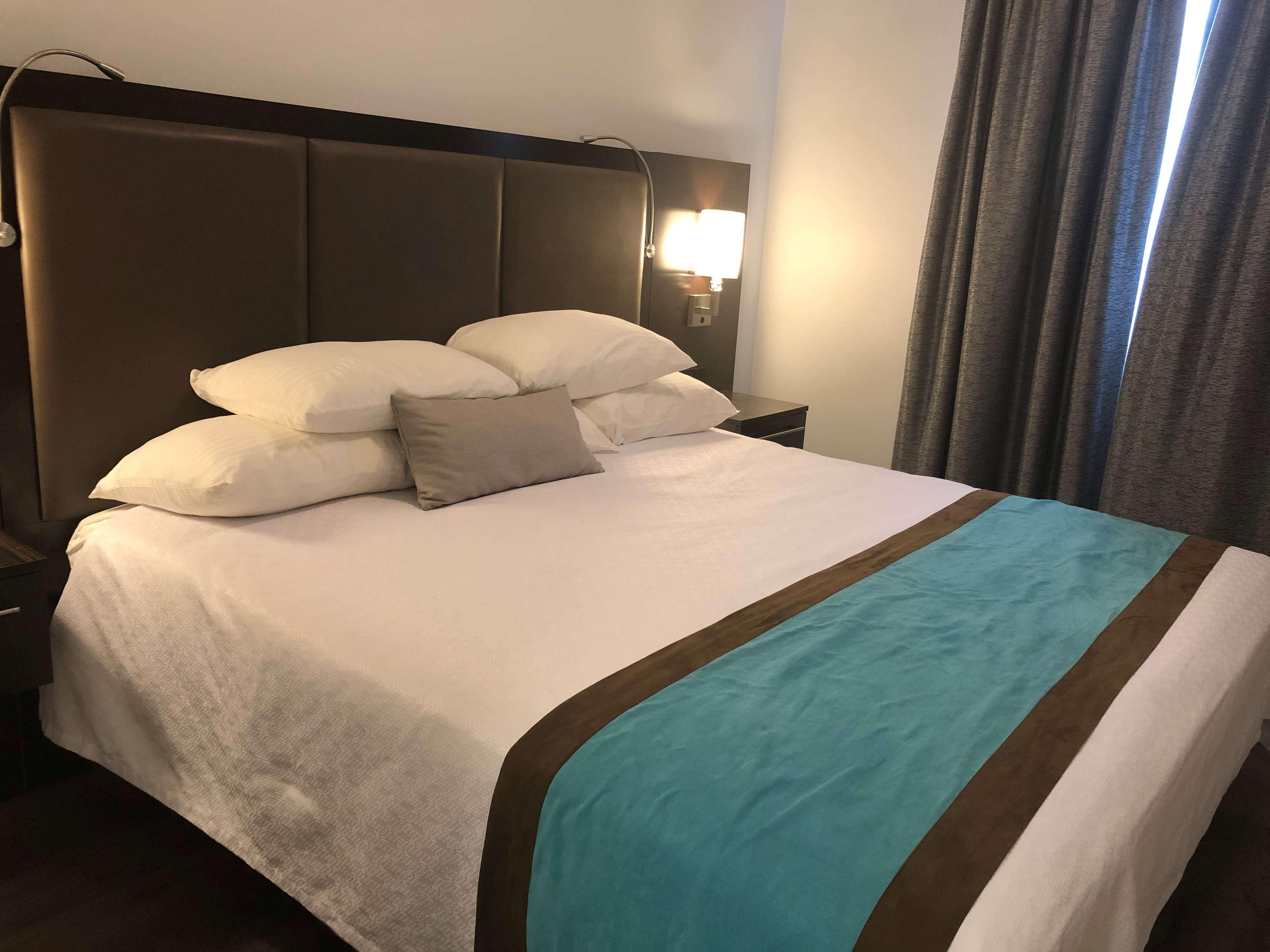 Best Western Plus Barrie Esterno foto