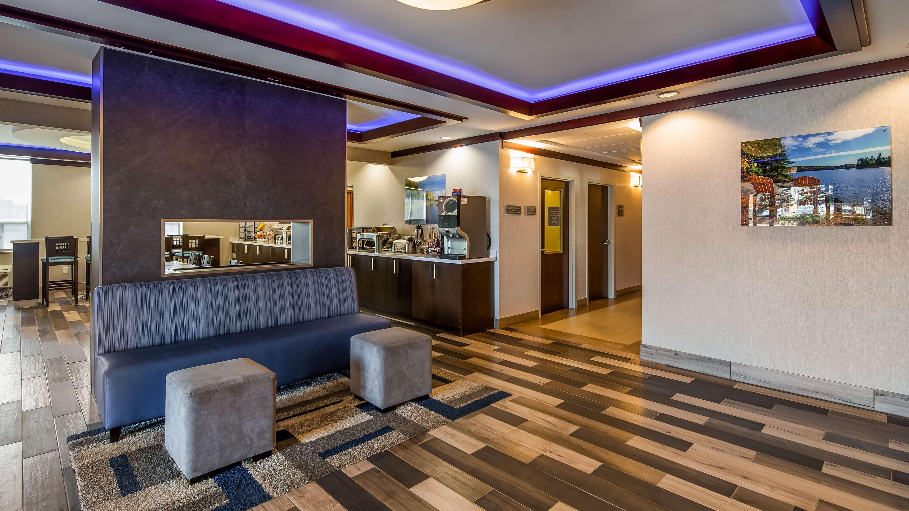 Best Western Plus Barrie Esterno foto